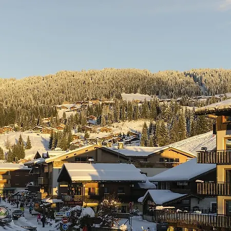 Galaxy 3* لي جيه